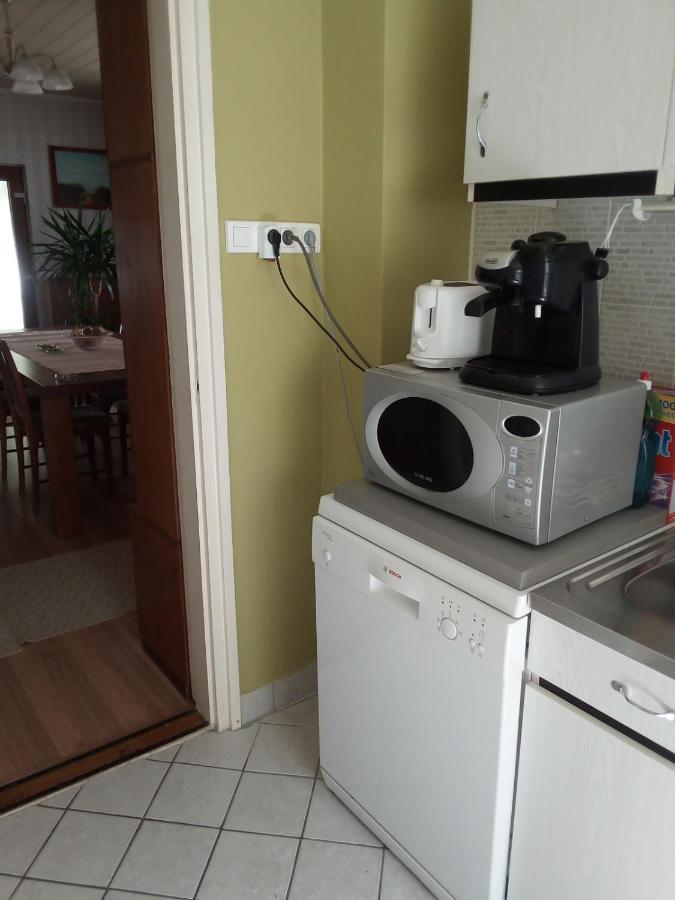 Vadkacsa Apartmanhaz Medencevel Zamardi Bagian luar foto