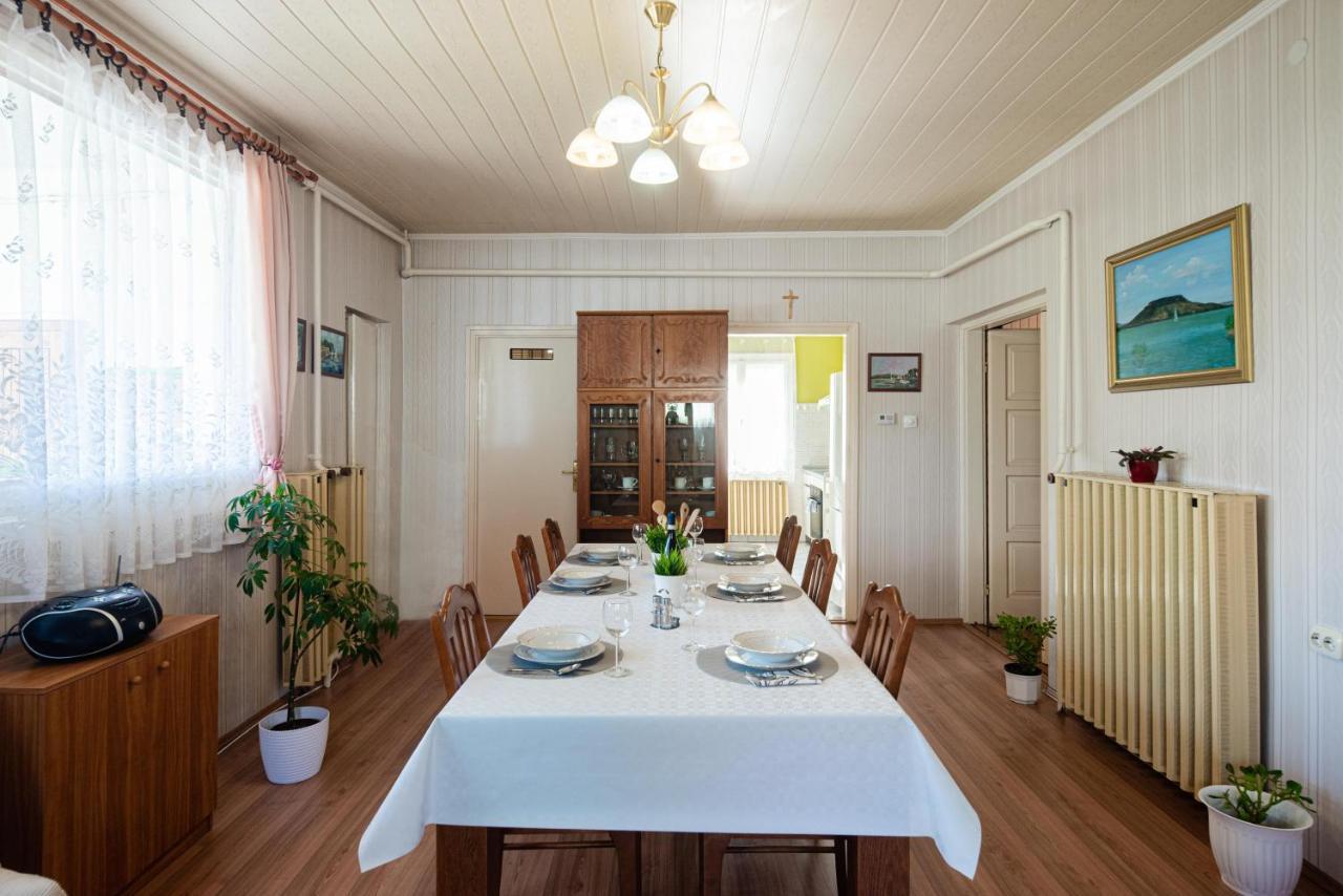Vadkacsa Apartmanhaz Medencevel Zamardi Bagian luar foto