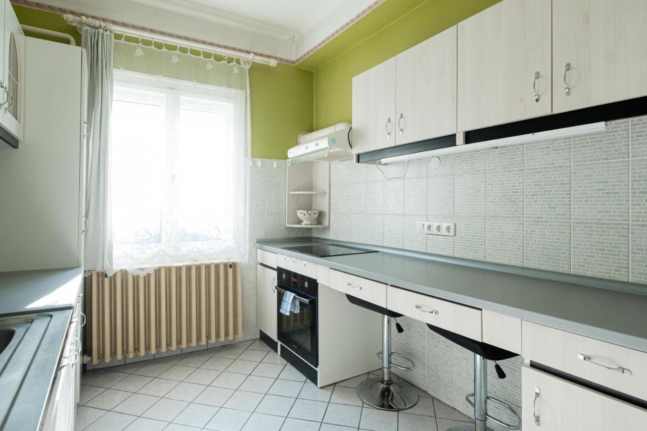 Vadkacsa Apartmanhaz Medencevel Zamardi Bagian luar foto