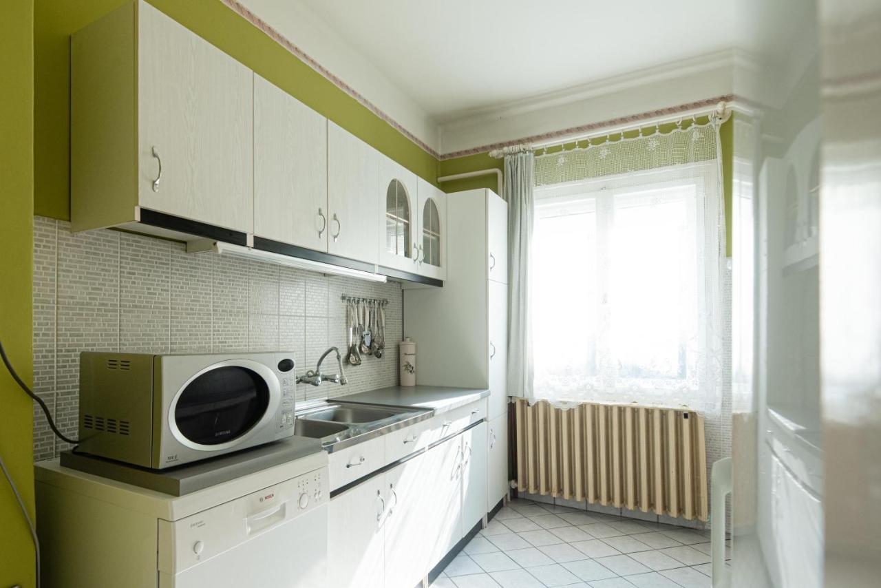 Vadkacsa Apartmanhaz Medencevel Zamardi Bagian luar foto