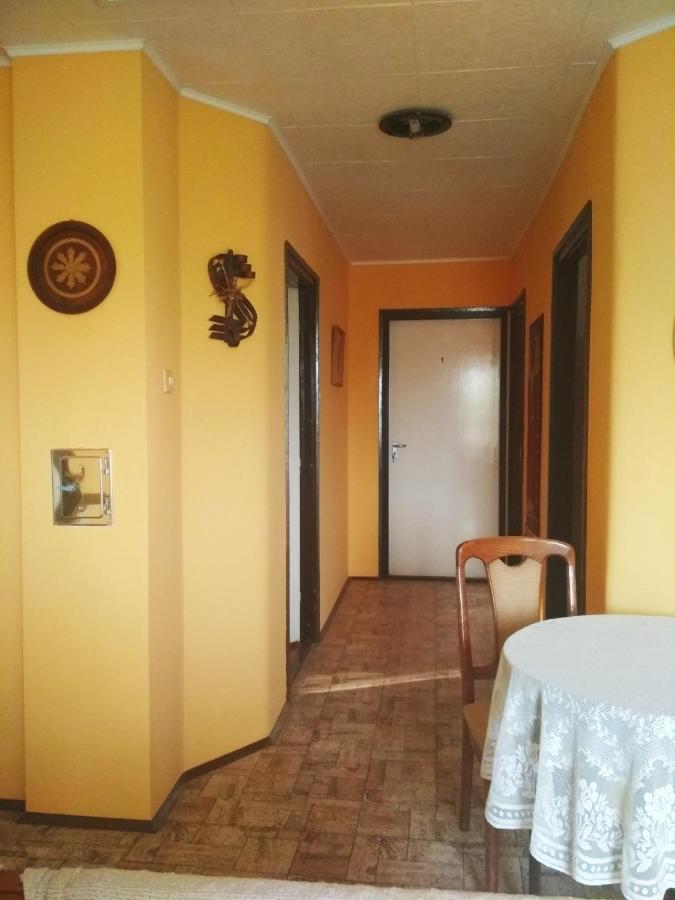 Vadkacsa Apartmanhaz Medencevel Zamardi Bagian luar foto